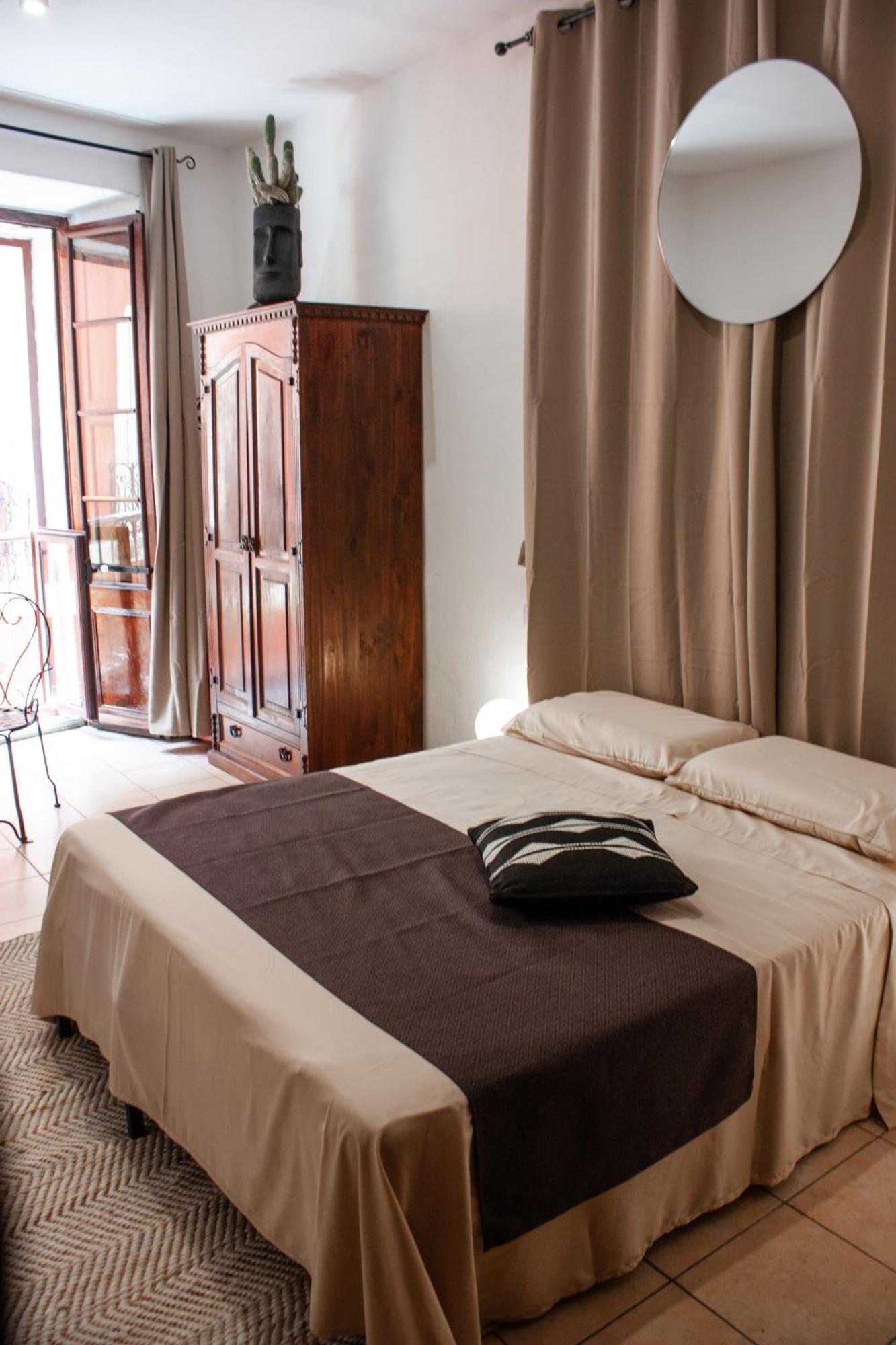 Castello'S Rooms Каляри Екстериор снимка